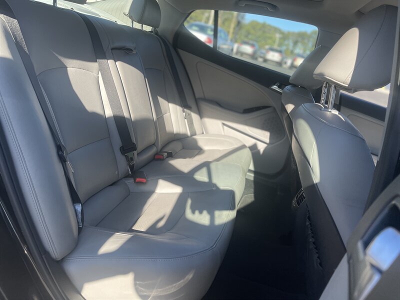 2013 Kia Optima EX photo 9
