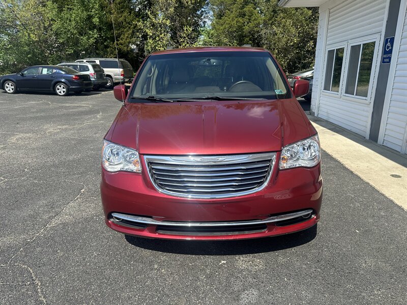 2012 Chrysler Town & Country Touring  