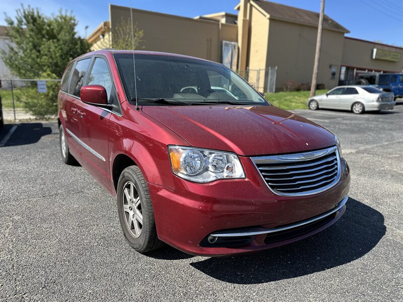 2012 Chrysler Town & Country Touring