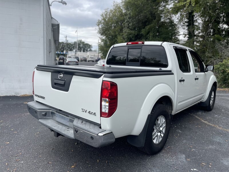 2014 Nissan Frontier SV photo 7