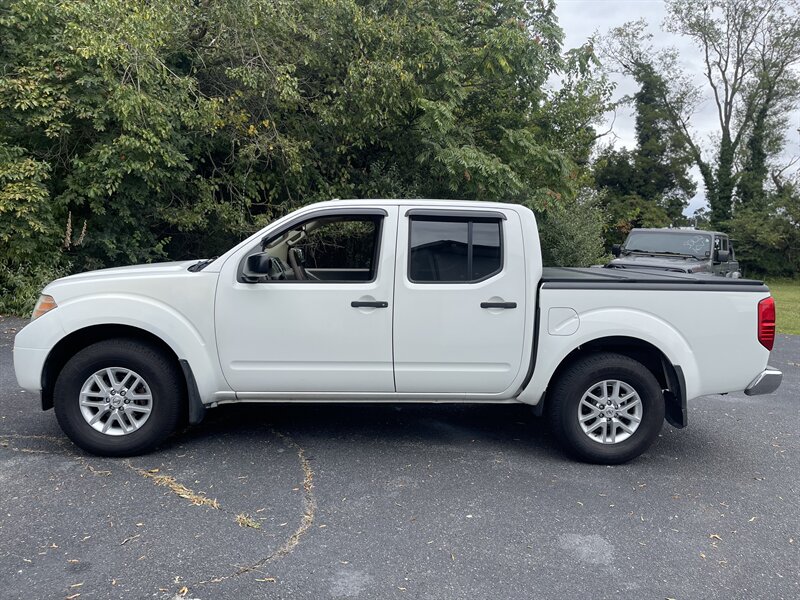 2014 Nissan Frontier SV photo 4