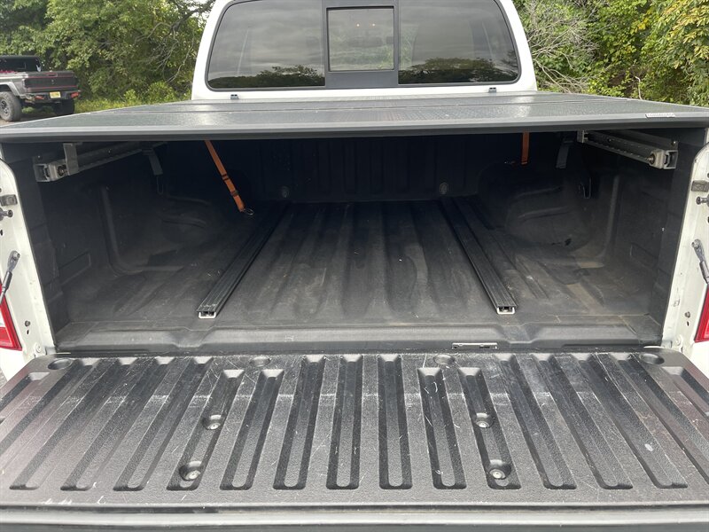 2014 Nissan Frontier SV photo 11
