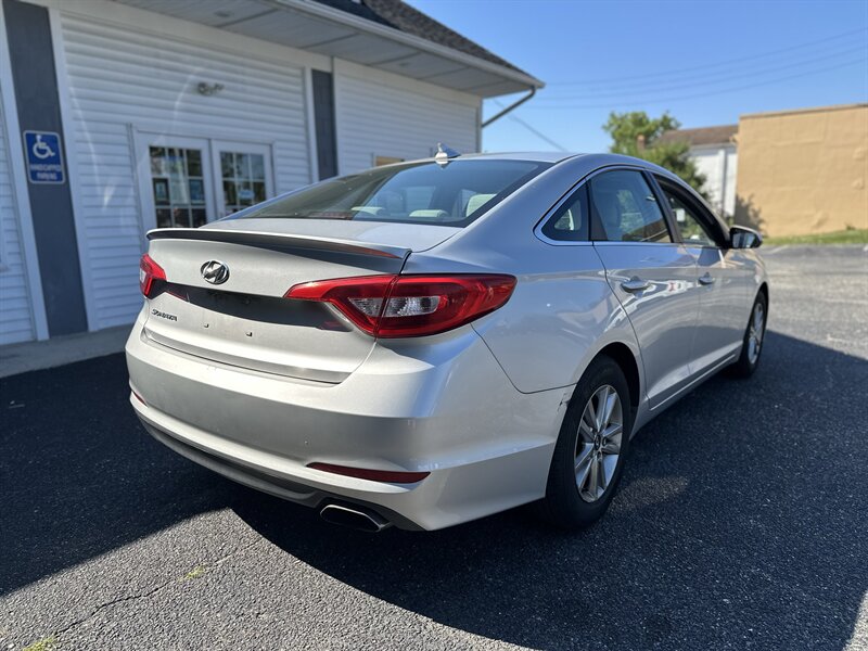 2016 Hyundai SONATA - Photo 8 - Bridgeton, NJ 08302