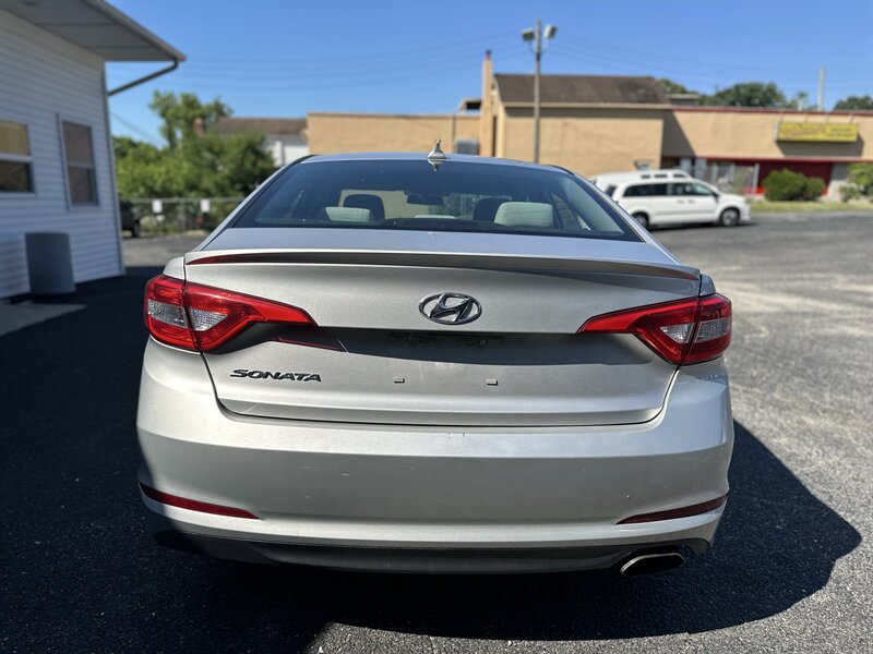 2016 Hyundai SONATA - Photo 7 - Bridgeton, NJ 08302
