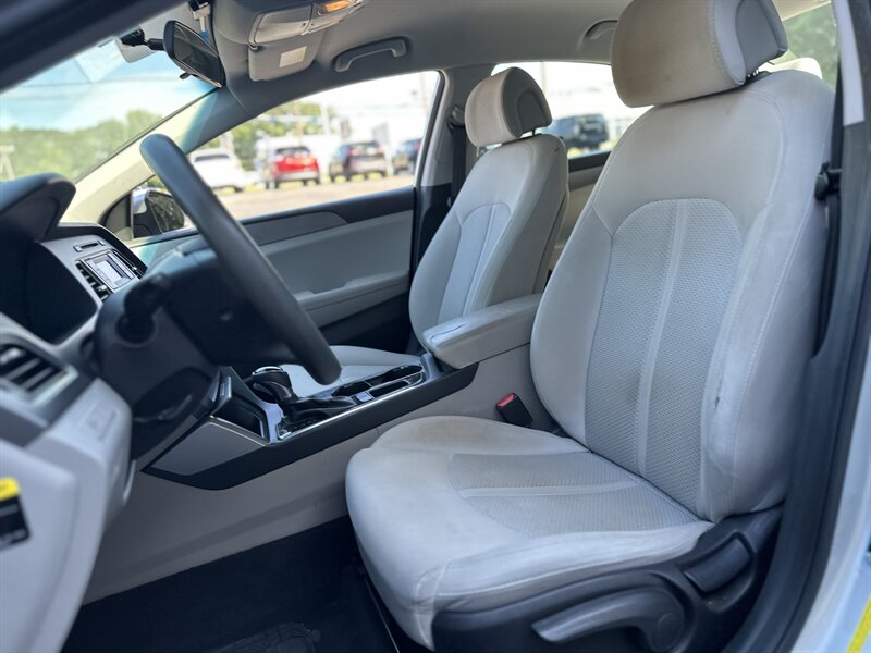 2016 Hyundai SONATA - Photo 10 - Bridgeton, NJ 08302
