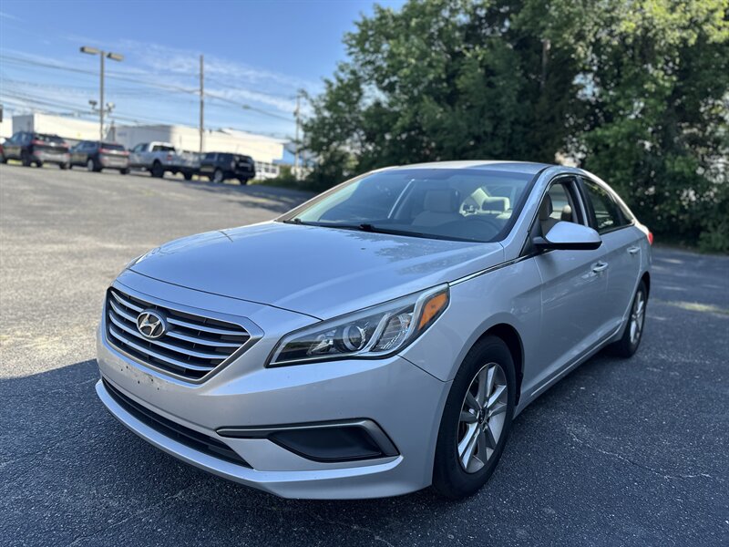 2016 Hyundai SONATA - Photo 4 - Bridgeton, NJ 08302