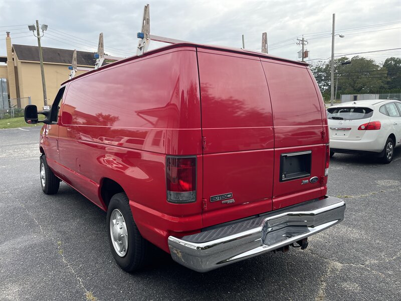 2012 Ford E-150 photo 6