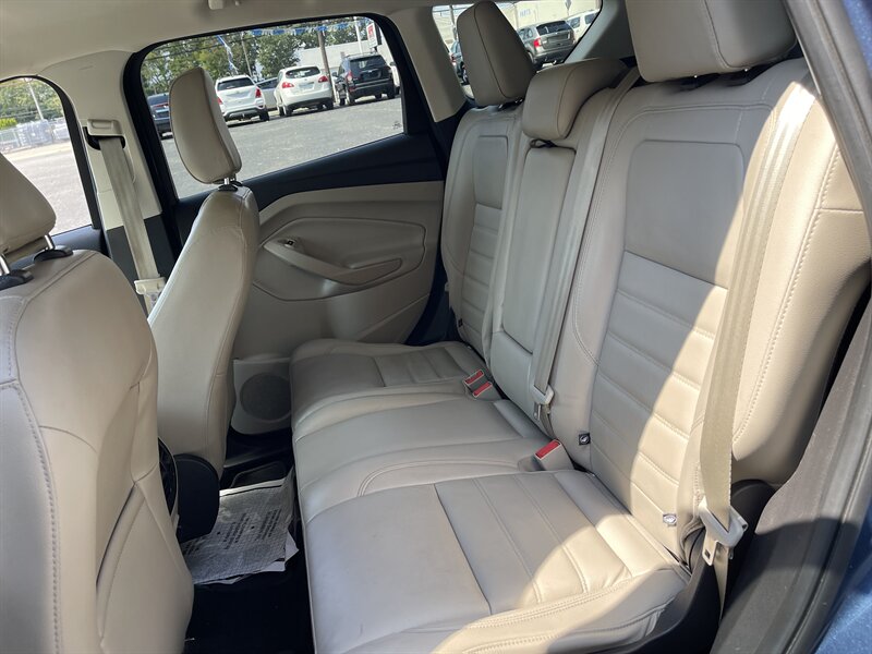 2018 Ford Escape SEL photo 10