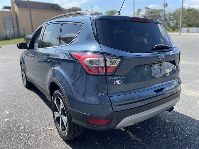 2018 Ford Escape SEL photo 5