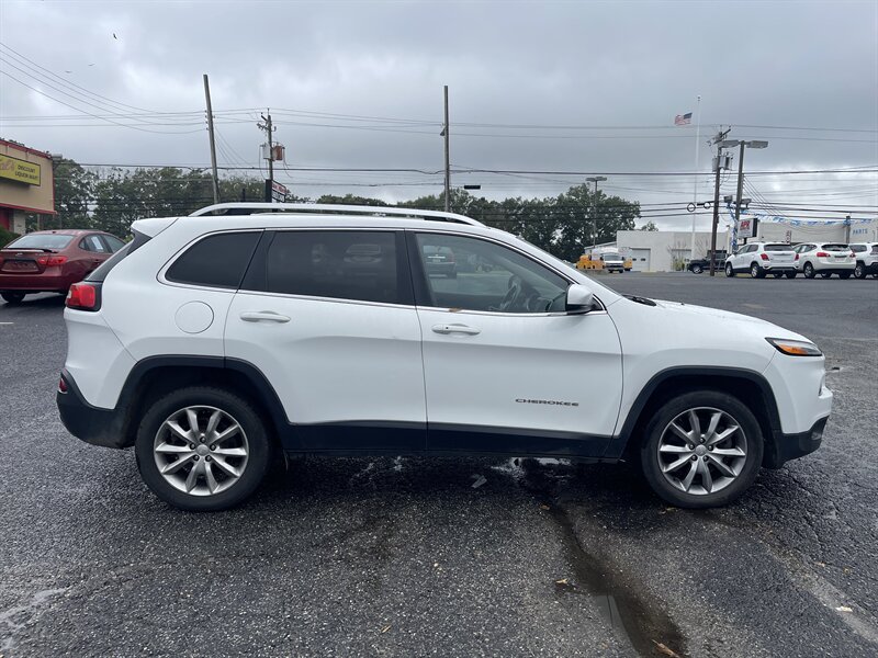 2017 Jeep Cherokee Limited photo 7