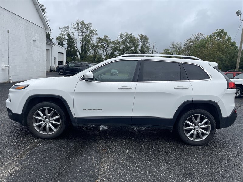 2017 Jeep Cherokee Limited photo 3