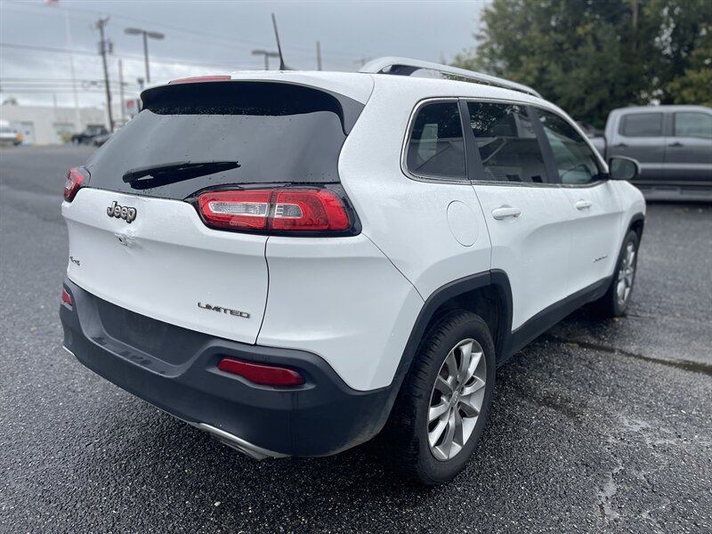 2017 Jeep Cherokee Limited photo 6