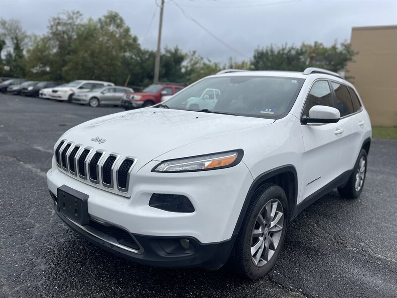 2017 Jeep Cherokee Limited photo 2