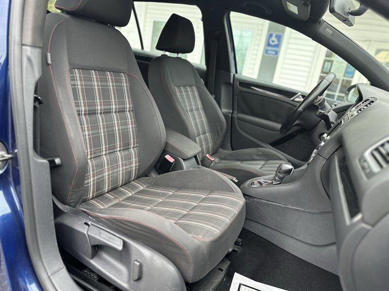 2011 Volkswagen GTI Base PZEV - Photo 14 - Bridgeton, NJ 08302