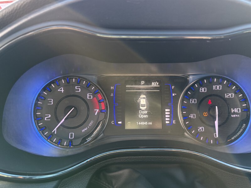 2015 Chrysler 200 S photo 14