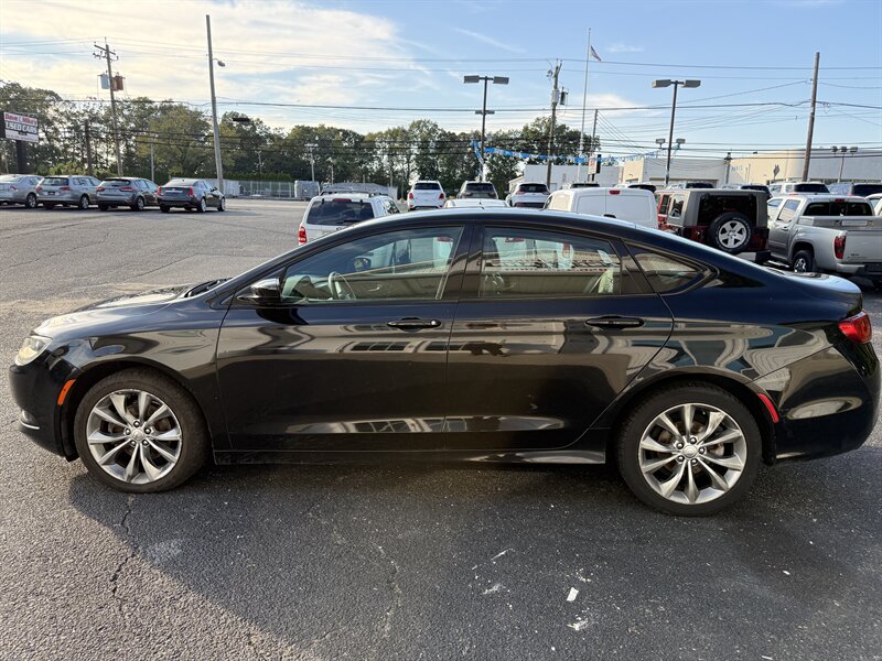 2015 Chrysler 200 S photo 3