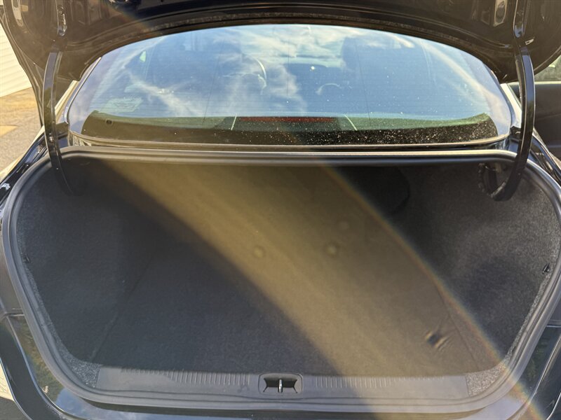 2015 Chrysler 200 S photo 10