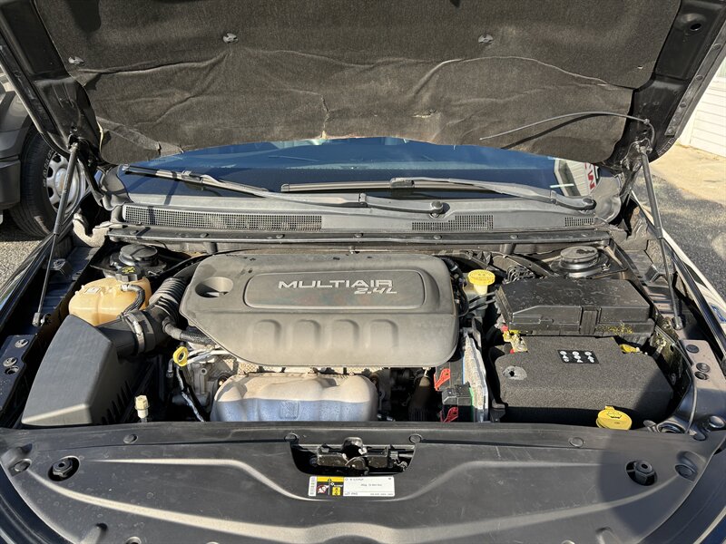 2015 Chrysler 200 S photo 15