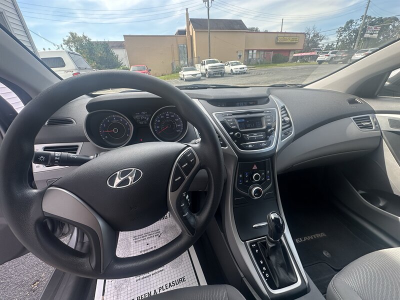 2014 Hyundai Elantra SE - Photo 14