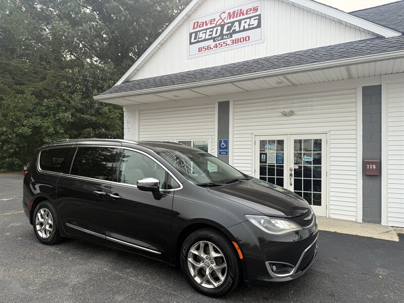 2017 Chrysler Pacifica Limited  