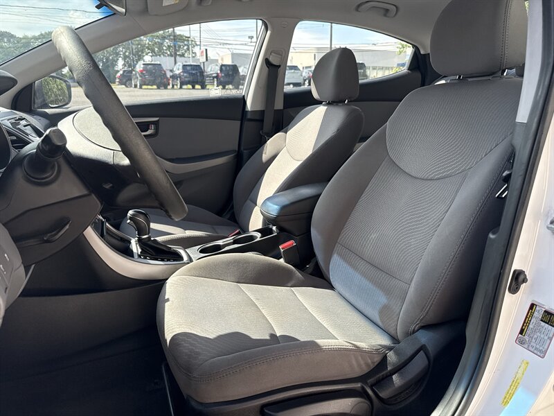 2016 Hyundai ELANTRA SE - Photo 8 - Bridgeton, NJ 08302