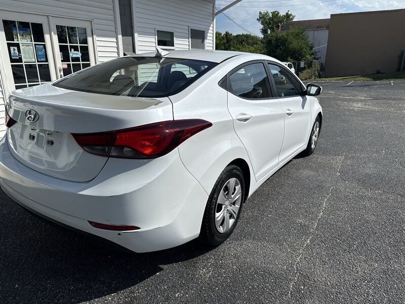 2016 Hyundai ELANTRA SE - Photo 6 - Bridgeton, NJ 08302
