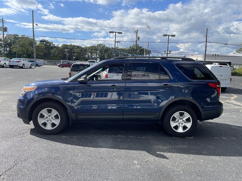 2012 Ford Explorer Base photo 5