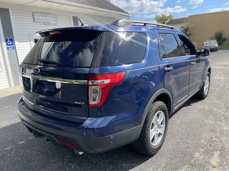 2012 Ford Explorer Base photo 8