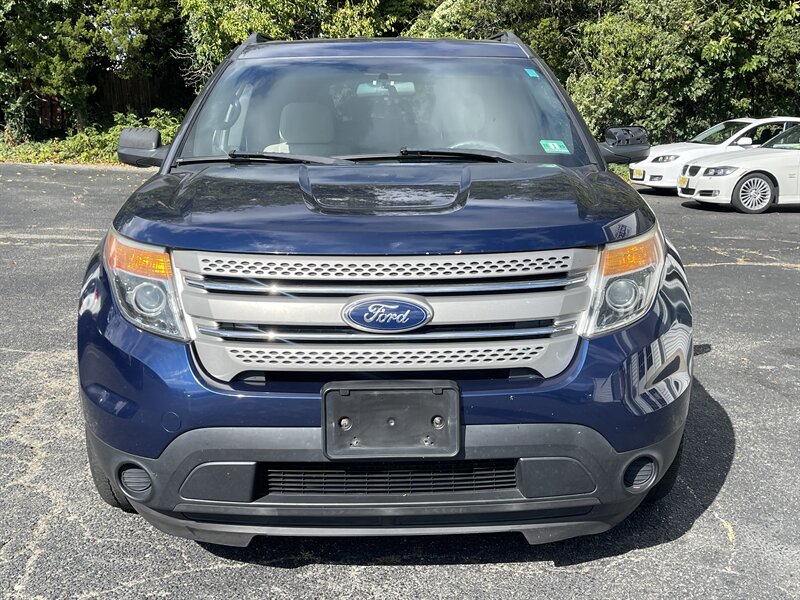 2012 Ford Explorer Base photo 3