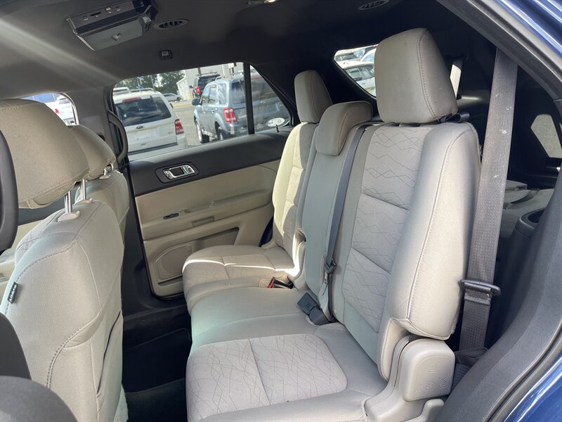 2012 Ford Explorer Base photo 11
