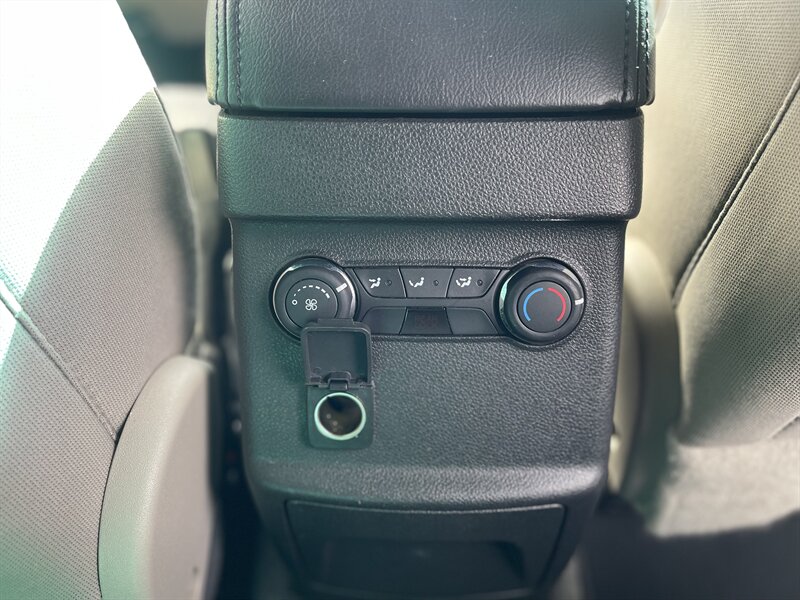 2012 Ford Explorer Base photo 20