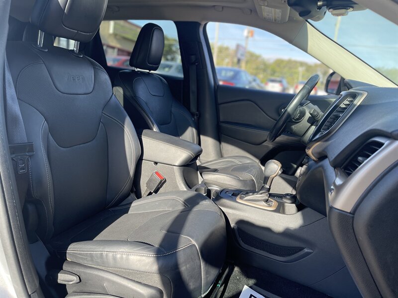 2014 Jeep Cherokee Limited photo 11