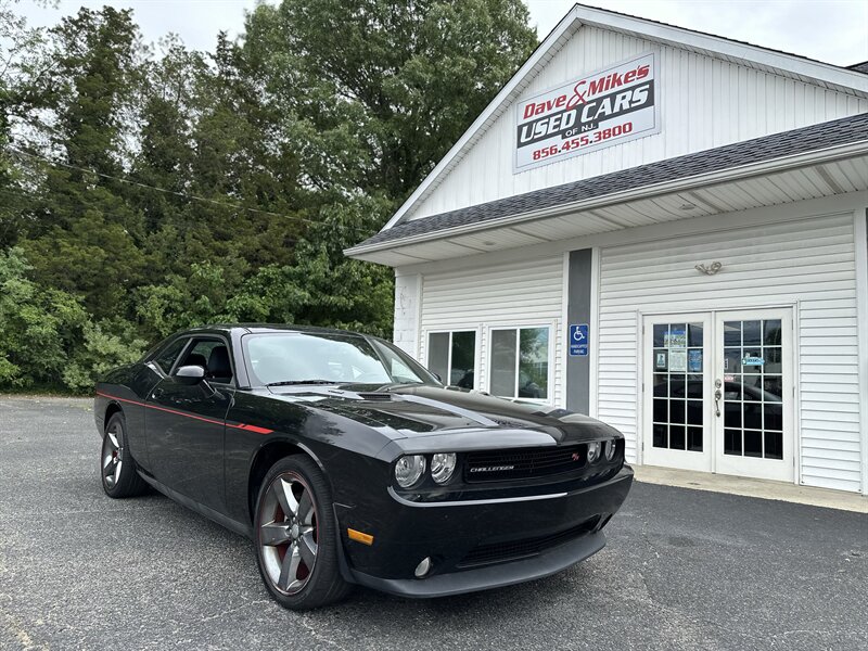 2014 Dodge Challenger R/T's photo