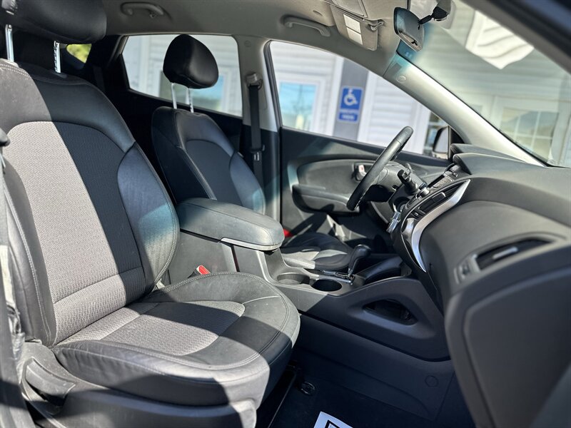 2012 Hyundai TUCSON GLS - Photo 14 - Bridgeton, NJ 08302