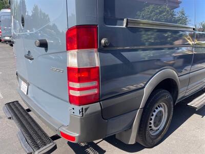 2018 Mercedes-Benz Sprinter 2500  Cargo van 2500 high roof V6 144 inch RwD - Photo 15 - Sunnyvale, CA 94087