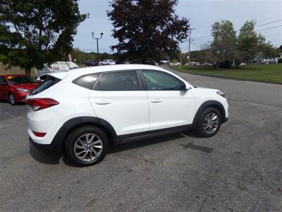 2016 Hyundai TUCSON 2.0L Premium - Photo 8 - Groton, CT 06340