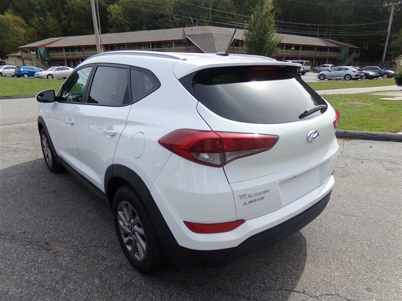 2016 Hyundai TUCSON 2.0L Premium - Photo 5 - Groton, CT 06340