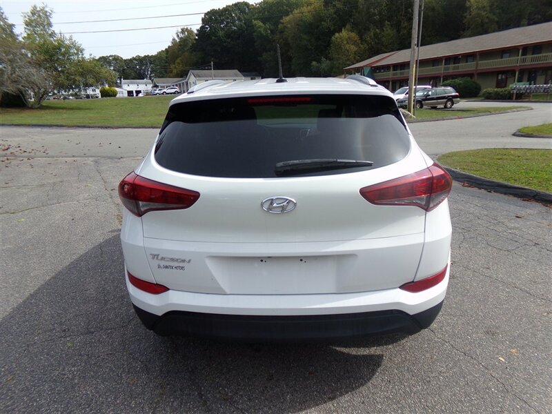2016 Hyundai TUCSON 2.0L Premium - Photo 6 - Groton, CT 06340