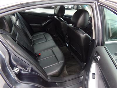 2011 Nissan Altima 2.5 SL   - Photo 12 - Uncasville, CT 06382