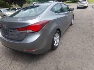 2014 Hyundai ELANTRA SE - Photo 7 - Uncasville, CT 06382
