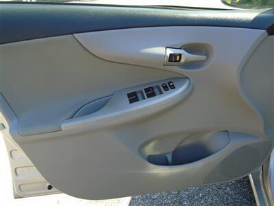 2012 Toyota Corolla LE   - Photo 17 - Groton, CT 06340