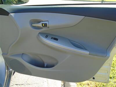 2012 Toyota Corolla LE   - Photo 20 - Groton, CT 06340