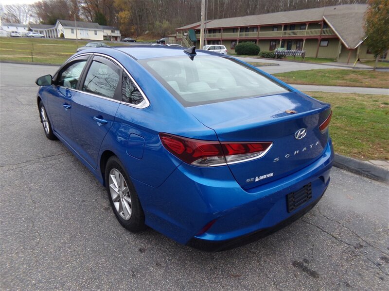 2018 Hyundai Sonata SE Eco photo 4