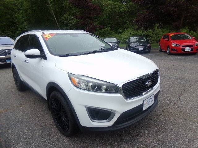 2017 Kia Sorento LX AT's photo