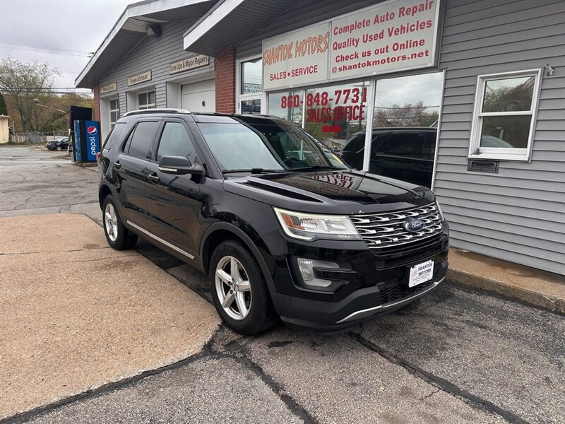 2016 Ford Explorer XLT 4WD's photo