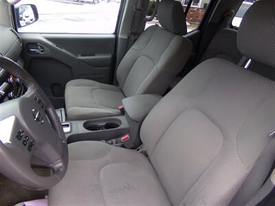 2017 Nissan Frontier SV   - Photo 10 - Groton, CT 06340