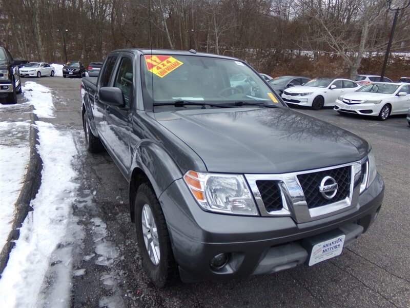 2017 Nissan Frontier SV's photo