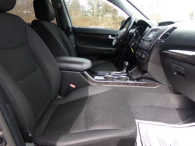 2015 Kia Sorento LX   - Photo 15 - Groton, CT 06340