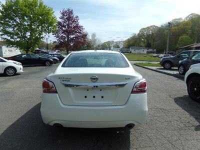 2015 Nissan Altima 2.5 SV - Photo 6 - Groton, CT 06340