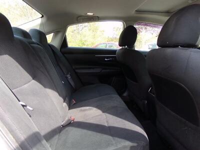 2015 Nissan Altima 2.5 SV - Photo 10 - Groton, CT 06340
